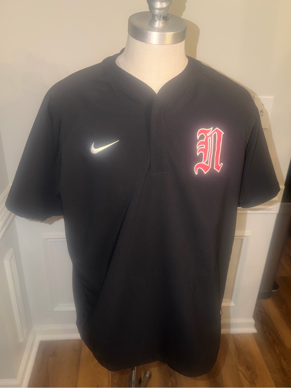 Nike Black Men’s Short-Sleeve XL Jersey with Red Gothic 'N' an White Swoosh(128)